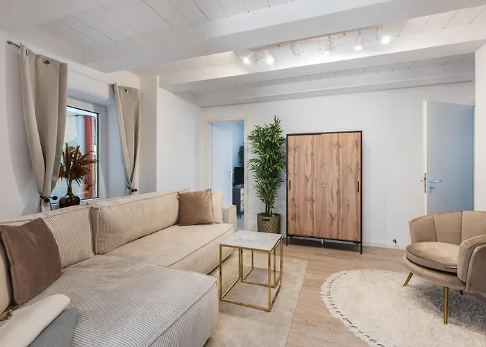Terrace Apartment With 5 Rooms, Whirlpool And Bbq