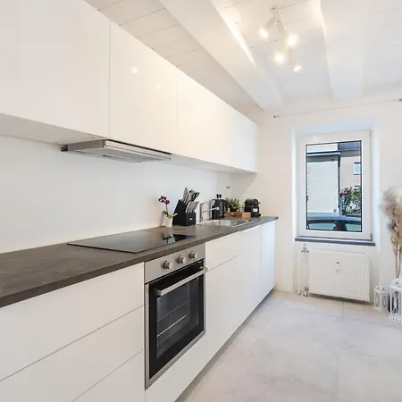 Terrace Apartment With 5 Rooms, Whirlpool And Bbq Augsbourg Extérieur photo