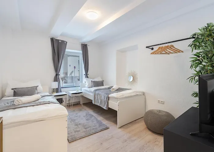 Terrace Apartment With 5 Rooms, Whirlpool And Bbq